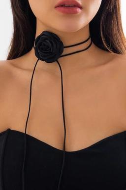 Kadın Siyah Saten Gül Choker Kolye