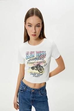 Koton Baskili Crop Tisort Kisa Kollu Bisiklet Yaka Pamuklu