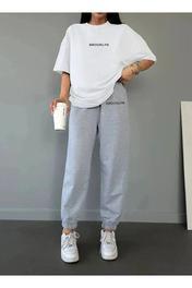 BEYAZ TİŞÖRT GRİ ALT BROOKLİN TAKIM