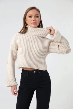 Taş Fitilli Oversize Balıkçı Yaka Kadın Crop Kazak