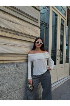 KADIN MADONNA YAKA KAZAK