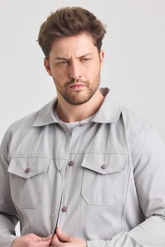 Bej Erkek Pamuk Polyester Karışımlı İç Cepli Su Ve Rüzgar Geçirmez Mevsimlik&Yazlık Mont