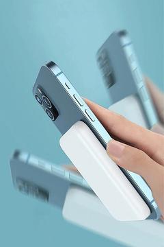 9010 Magsafe Powerbank Kablosuz 5000mAh, 15W Wireless, 20W Hızlı Şarj, 22.5W Süper Hızlı Şarj BEYAZ