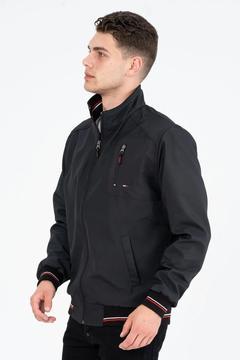 Siyah Içi Gömlek Astarlı Su Ve Rüzgar Geçirmez Mevsimlik Erkek Mont