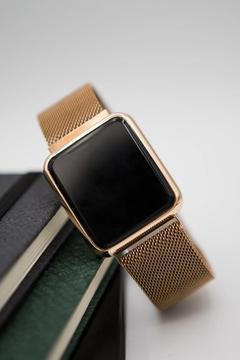 Dokunmatik Mıknatıslı Dijital Kol Saati Nw250209