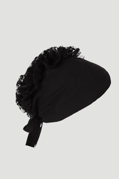 Siyah Fırfırlı Bone