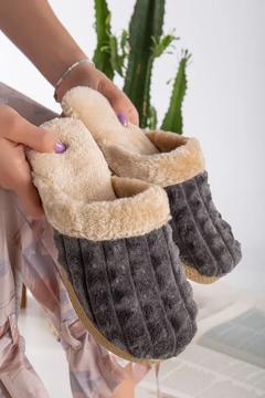 KARELİ KADIN PELUŞ EV TERLİĞİ KOD 59 - Gri