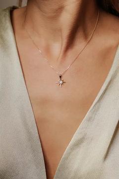 14 Ayar Altın Taşlı Pusula Kolye