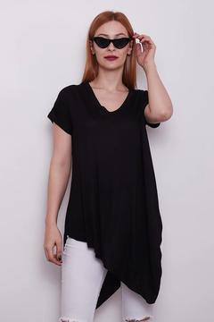 Kadın Asimetrik Kesim V Yaka Kısa Kollu Basic Tshirt