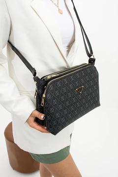 SİYAH DESENLİ ÜÇ BÖLMELİ OMUZ ÇAPRAZ ASKILI KALİTELİ ÇANTA