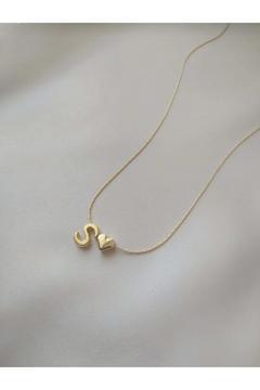 Kalp Detaylı S Harfli Kolye