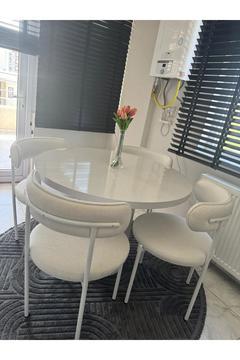 Yuvarlak Ahşap Teddy Bohem Masa Takımı Bohem 4 Kişilik Mutfak Masa Sandalye Takımı İskandinav