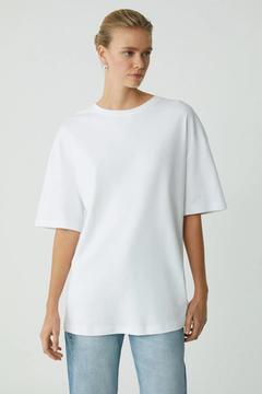 Modest Vıvıan Kadın %100 Organik Pamuklu Oversize Fit Bisiklet Yaka Basic Ekru Büyük Beden T-shirt