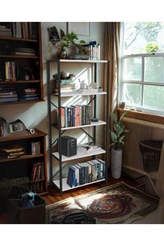 5 Raflı Dekoratif Metal Kitaplık Beyaz