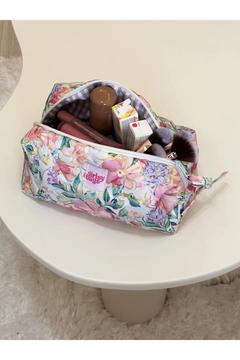 Pembe Lila Çiçekli Makyaj Çantası Küçük Boy Fermuarlı Portföy Çanta