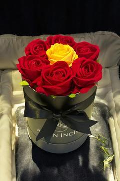 Sevgiliye Özel Hediye Gül Kutu Kırmızı Sarı Hediyelik Çiçek Doğum Günü Sepeti Kız Arkadaşa Sevgili