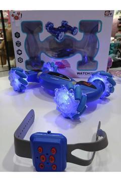 2.4Ghz 1200Mah El Kumandalı ve El ile Kontrollü Motor Sesli Müzikli Şarjlı Akrobat Araba