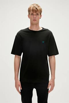 23.01.07.029-c01 Break Erkek T-shirt