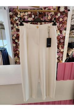 Kadın Beyaz Roma Arkası Lastikli Pileli Pantolon