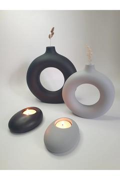 Dekoratif Halka Vazo Ve Oval Mumluk Seti - Beton Iskandinav Ev Aksesuarı 4 Parça Takım Siyah - Gri