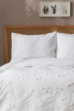 Lily %100 Pamuk Tek Kişilik Nakışlı Nevresim Takımı Beyaz