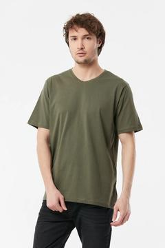 Basic V Yaka Tişört