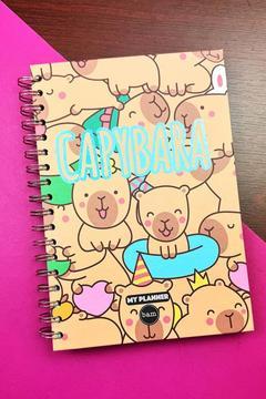 Sevimli Capybara Tasarımlı Spiralli Sticker'lı Tarihsiz Konuşan Ajanda Haftalık Planlayıcı