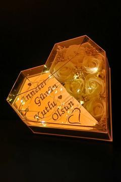 Anneler Günü İçin Işıklı Kalpli Hediye Kutu - Zarif Tasarım