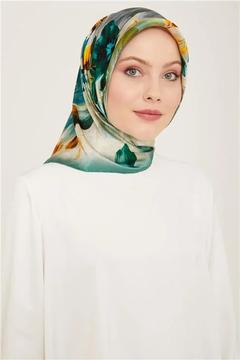 Armine Klasik Desenli Sura İpek Eşarp 24Ya9134 5 54