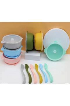 400 ml Kapaklı Silikon Bebek Mama Kasesi - Beslenme Seti