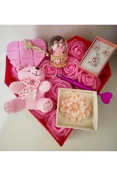 Sevgiliye özel LEDLİ pembe gül kutusu,14 şubat,kız arkadaş doğum günü sepeti,hediyelik çiçek