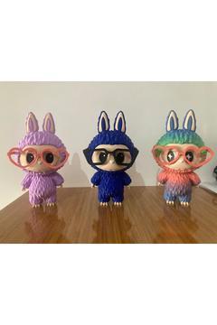 Lavubu Figürü Hareketli Gözler Ve Gözlüklü Renkli Versiyon 14 Cm Istenilen Rekte