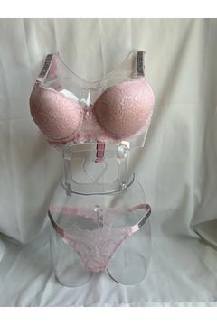 Taş Detaylı Pembe Sütyen - Slip Takım Kutulu