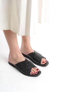 Hakiki Deri Kadın Croco Siyah Terlik - M2148