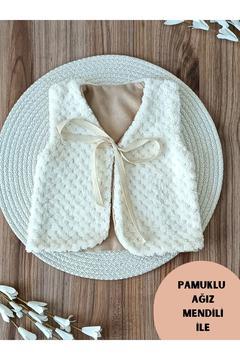 Bebek Yeleği Arya Kumaş Iç Kısmı Pamuklu Önden Kurdeleli Kız Erkek Bebek Yenidoğan Ekru Yelek