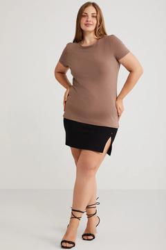 Mayra Kadın Slim Fit Dar Kalıp Bisiklet Yaka Basıc Kahverengi Büyük Beden T-shirt