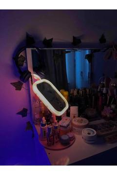 Led'li Makyaj Masa Aynası 3 Farklı Renk Işığı Ile 180x60184mm