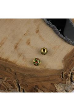 Sarı Metal Halkalı Yeşil Top Takı ve Aksesuar Aparatı