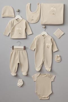 Kalpli Ayı Desenli 10 Parça Kutulu Yenidoğan Hastane Çıkışı Zıbın Seti