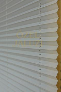Beyaz Cam Balkon Ve Ofis Plisse Perde( Plain001)