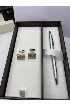 CR011-C3 KOL DÜĞMESİ+AT82S-14 SATEN KROM TÜKENMEZ KALEM