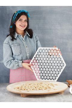 Pratik Üçgen Mantı Kalıbı Xl 40cm 213 Adet Mantımatik Hamur Kesme Aparatı