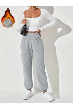 "JAKİNTA Outdoors Düz Eşofman – Konforlu ve Dayanıklı Outdoor Şıklığı"