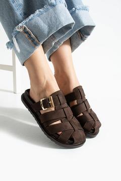 Julia Kadın Kahverengi Tokalı Detaylı Terlik Sandalet