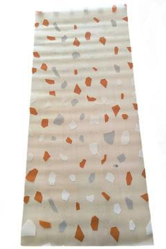 Servis Dolap Ve Çekmece Içi Kaymaz Kaydırmaz Eva Raf Örtüsü (100 cm x 45 cm) Plastik Malzemesi