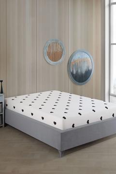 Siyah Kalpli Lastikli Çarşaf