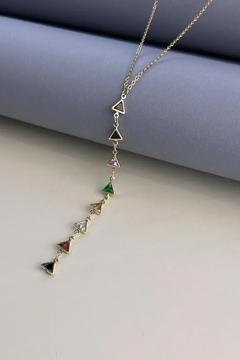 Gold Y Tasarım Minimal Renkli Üçgen Taşlar Detay Çelik Kolye 45 cm AKL3758
