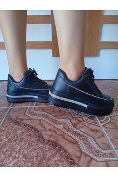 Kadın Spor Ayakkabı Siyah Renk