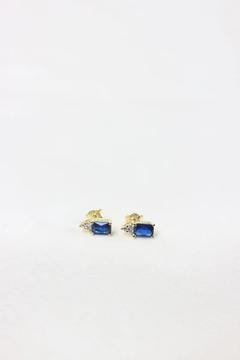 925 Ayar Gümüş - Göz Alıcı Işıltısıyla Renkli Taş Detaylı, Şık ve Zarif Tasarım Küpe Modeli