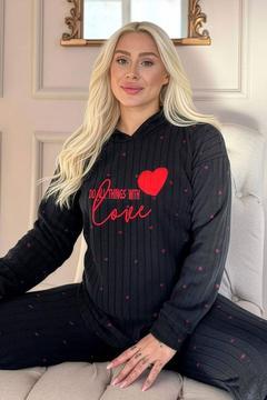 Siyah Love Desenli Kapşonlu Peluş Polar Pijama Takımı